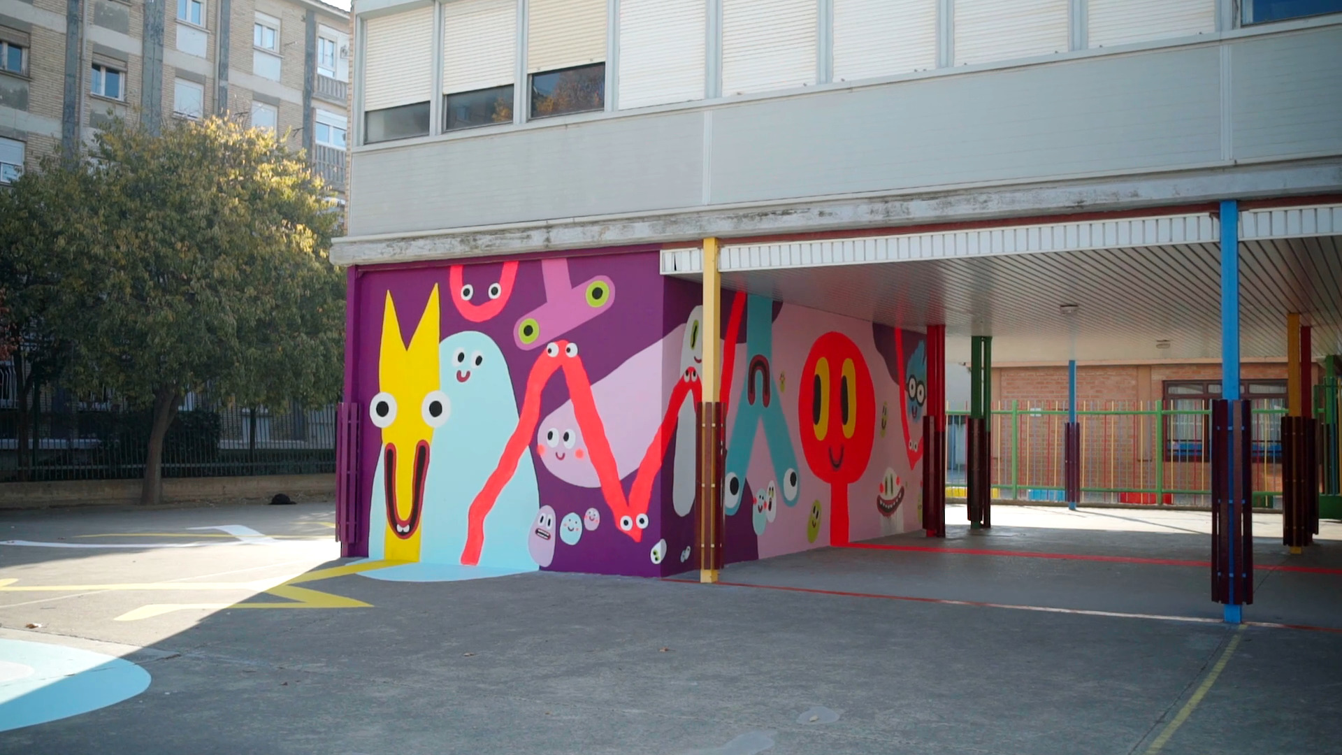 Bonitos recuerdos de mi participación en el Festival Asalto de Zaragoza en 2021 @festivalasalto 
Pintamos el CEIP Eugenio López poco después de salir de la pandemia, volvimos a juntarnos y a crear colectivamente.

El Arte transforma espacios, vidas y realidades.

#olgadedios
#festivalasalto
@colegio_eugeniolopezylopez